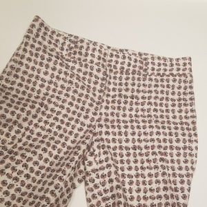 🏷5/$25 Club Monaco Floral Capri Pants size 6